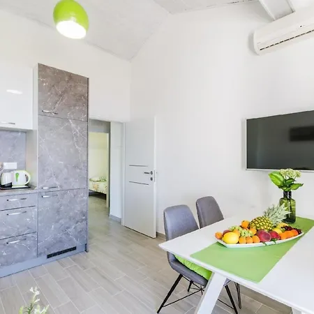 Apartment Ferienwohnung Fur 4 Personen Ca 40 M In Crikvenica, Kvarner Bucht Und Umgebung
